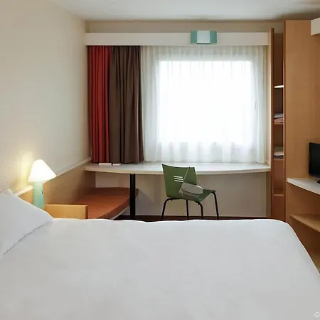 Hotel Ibis Budget Centre Mériadeck Burdeos